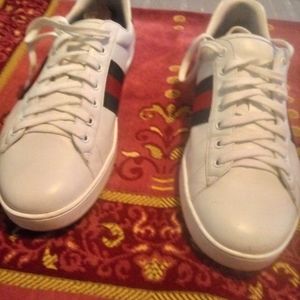 Authentic Gucci men lowcut size 12 sneakers
